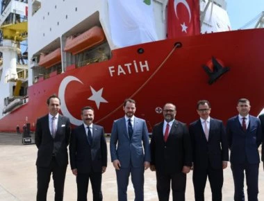 Τούρκος Υπουργός Ενέργειας: «Mέσα σε 1-2 μήνες θα ξεκινήσει στη Μεσόγειο η πρώτη γεώτρηση»